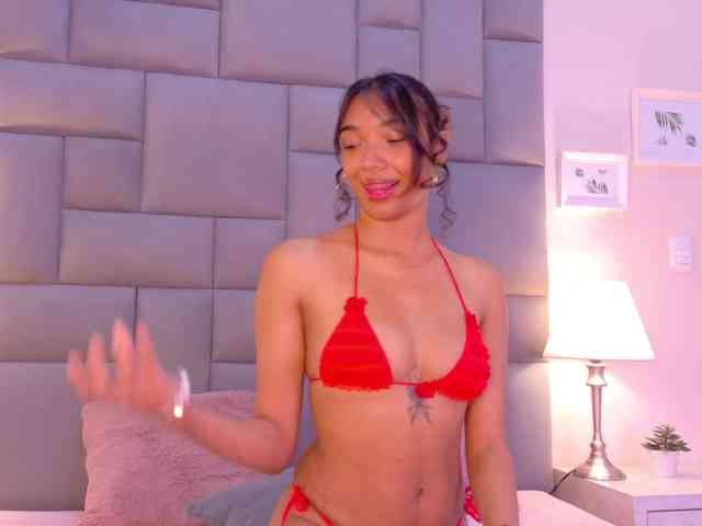 Miia-Spencer webcam