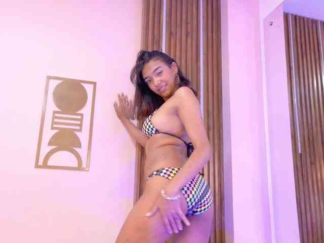 Miia-Spencer webcam
