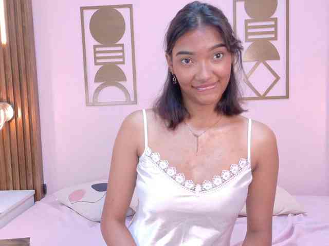 Miia-Spencer webcam