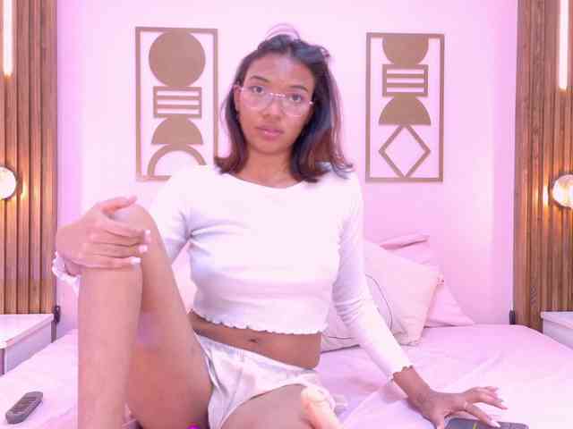 Miia-Spencer webcam