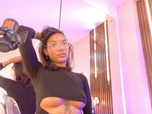 Miia-Spencer webcam