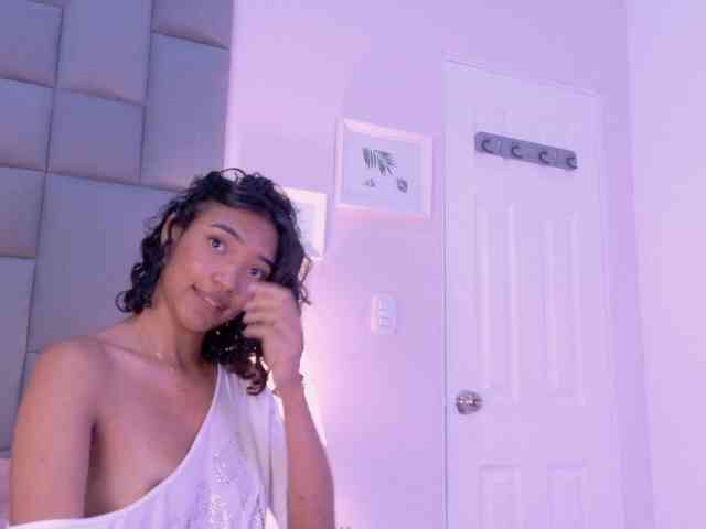 Miia-Spencer webcam