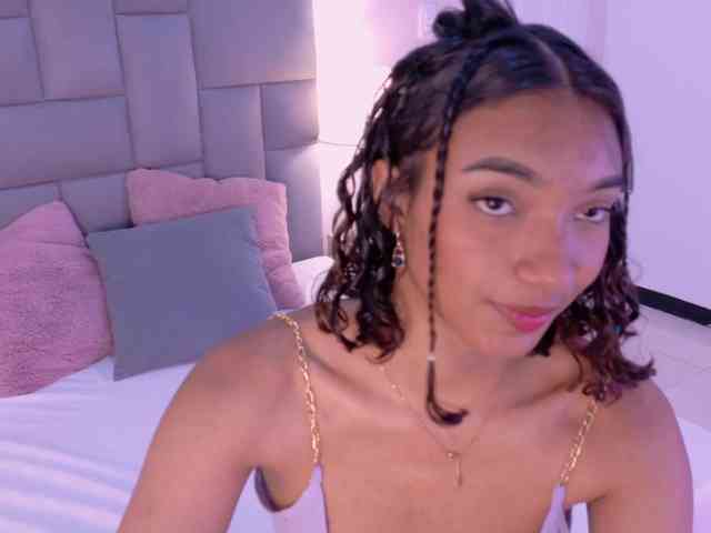 Miia-Spencer webcam