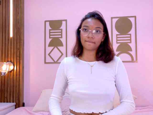 Miia-Spencer webcam