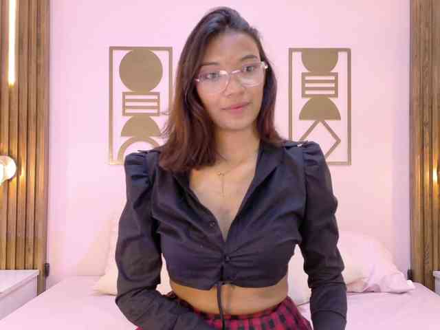 Miia-Spencer webcam