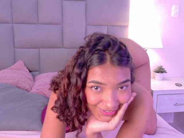 Miia-Spencer webcam