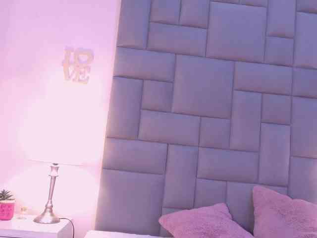 Miia-Spencer webcam