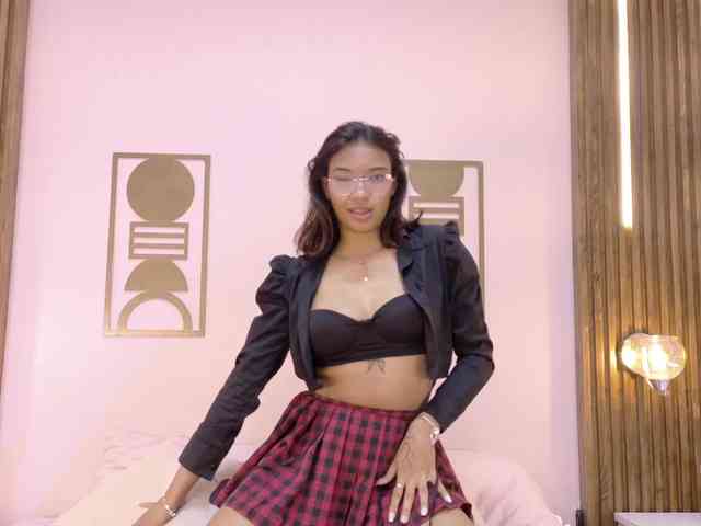 Miia-Spencer webcam
