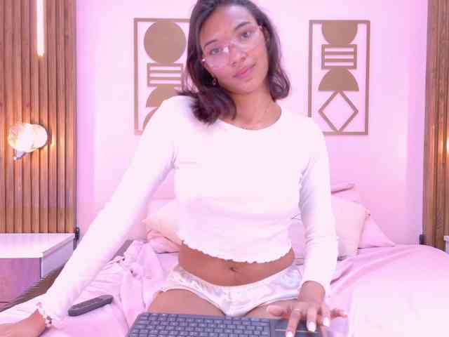 Miia-Spencer webcam