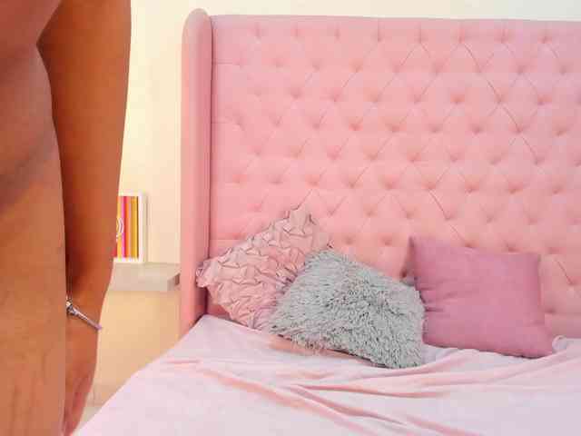 Miia-Spencer webcam