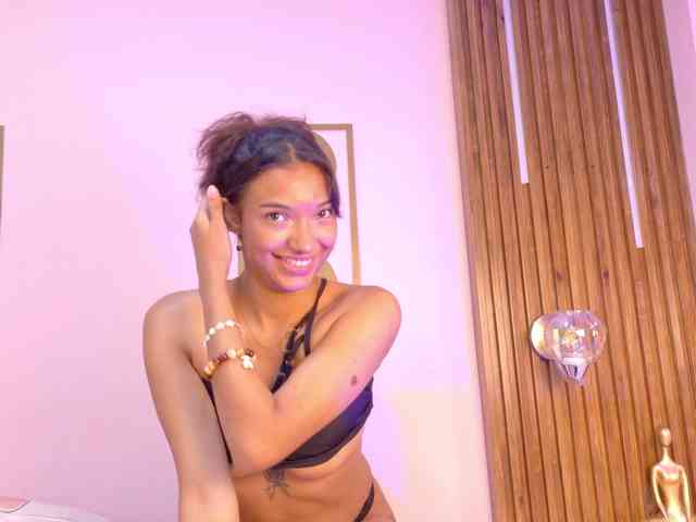 Miia-Spencer webcam