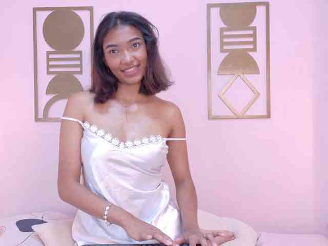 Miia-Spencer webcam