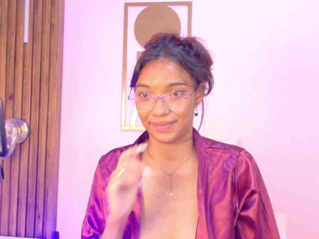 Miia-Spencer webcam