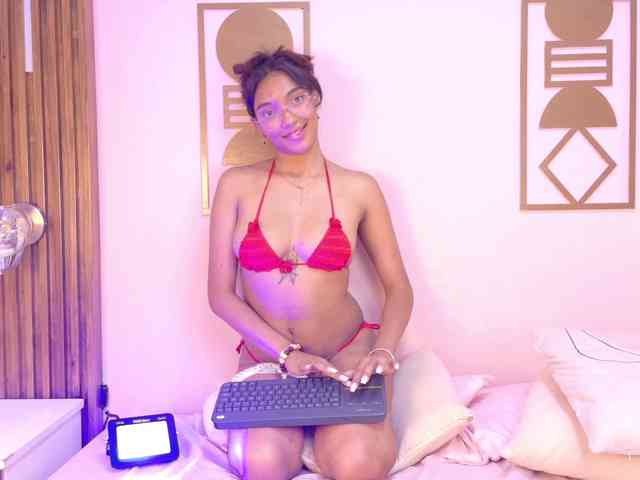 Miia-Spencer webcam