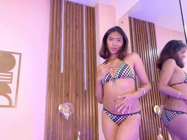 Miia-Spencer webcam
