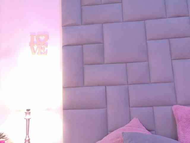 Miia-Spencer webcam