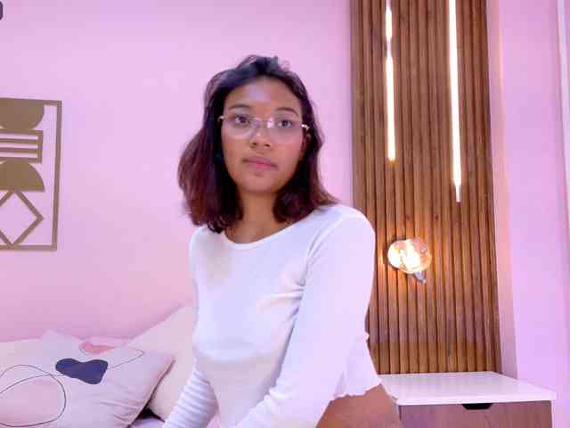 Miia-Spencer webcam
