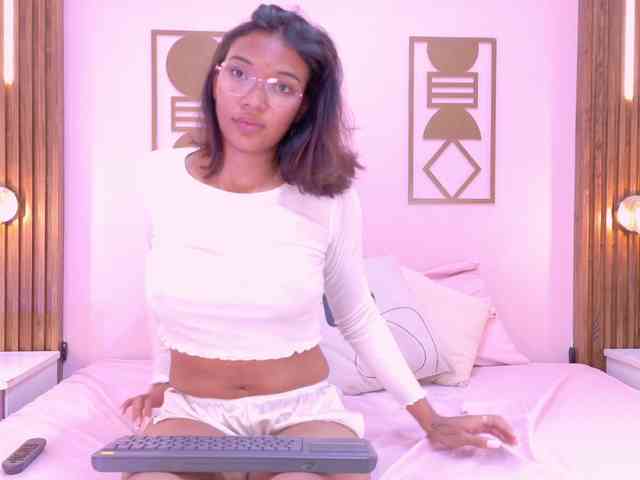 Miia-Spencer webcam