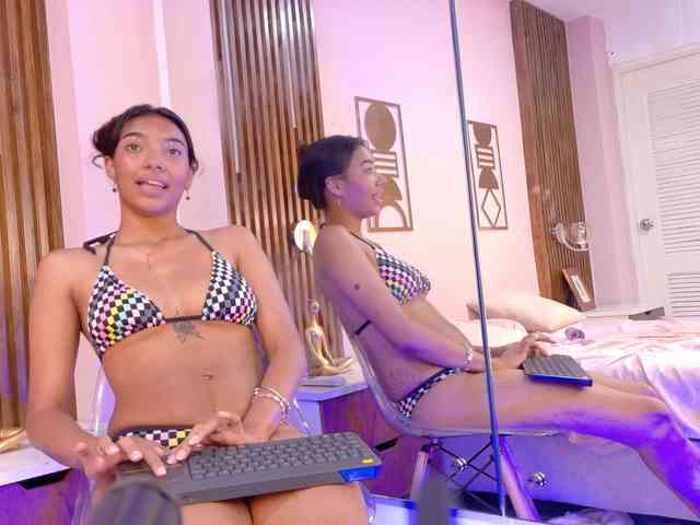 Miia-Spencer webcam