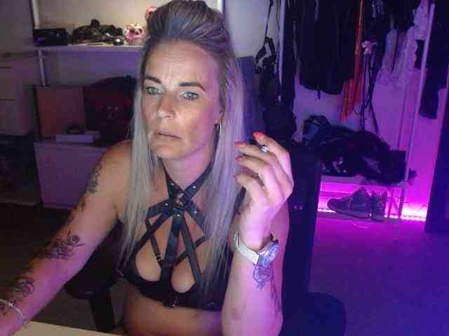 Shaved white, Shaved mature, Group chat for 20 39 tokens, Full privates for..., Mature Orgasem 8