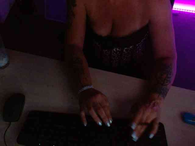 Ashley-Rose webcam