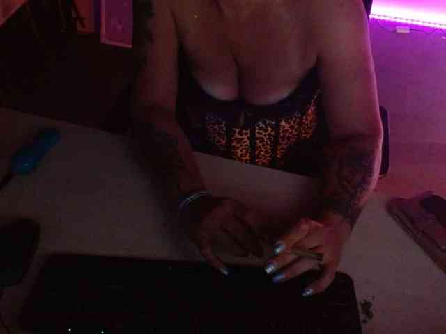Ashley-Rose webcam