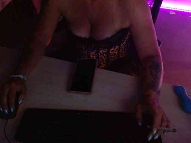 Ashley-Rose webcam