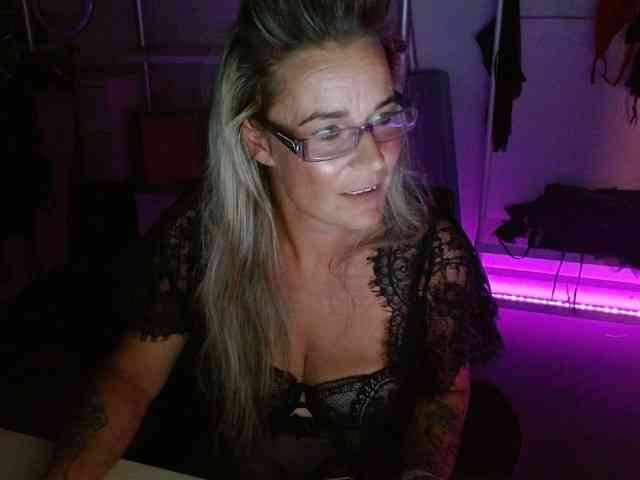 Ashley-Rose webcam