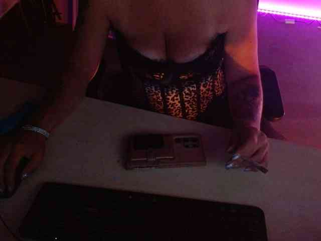 Ashley-Rose webcam