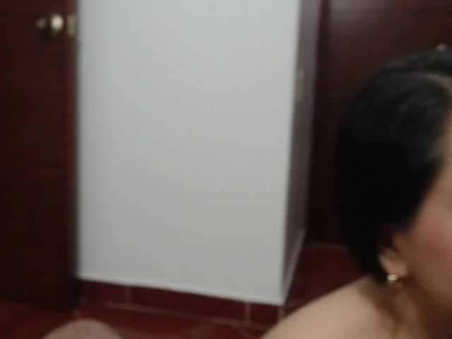 prettyfriends's BongaCams show and profile