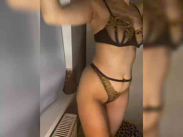 MilanaAis webcam