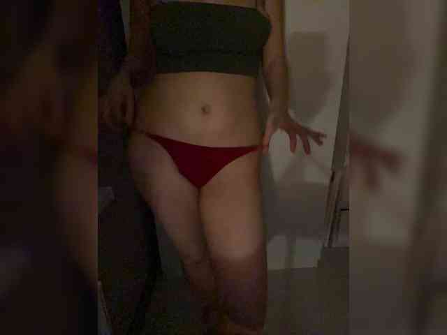 MilanaAis webcam