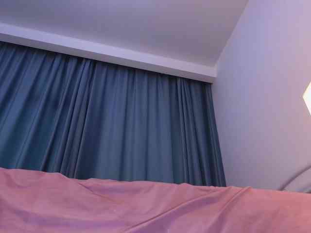 IlonaHolmes webcam