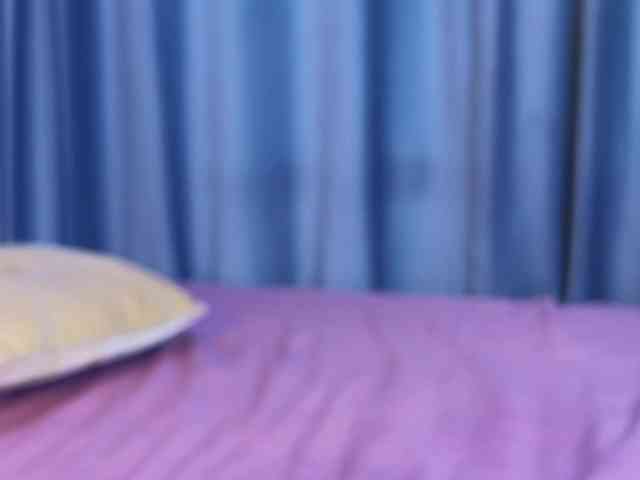 IlonaHolmes webcam