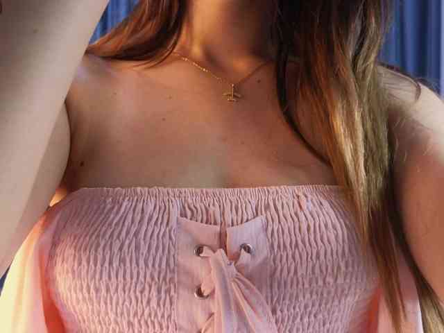 IlonaHolmes webcam