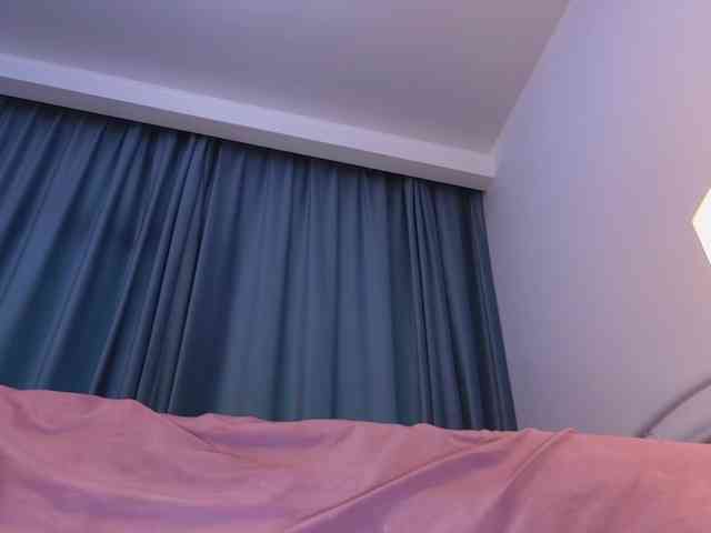 IlonaHolmes webcam