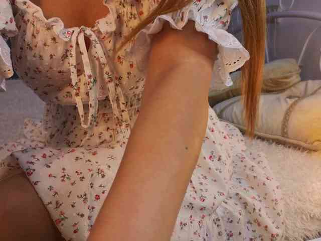 IlonaHolmes webcam