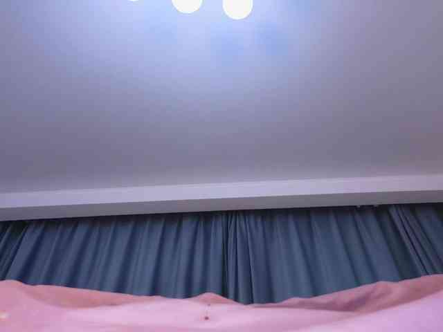 IlonaHolmes webcam