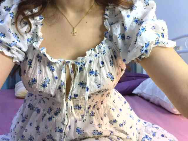 IlonaHolmes webcam