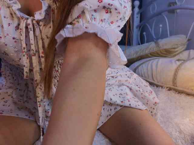 IlonaHolmes webcam
