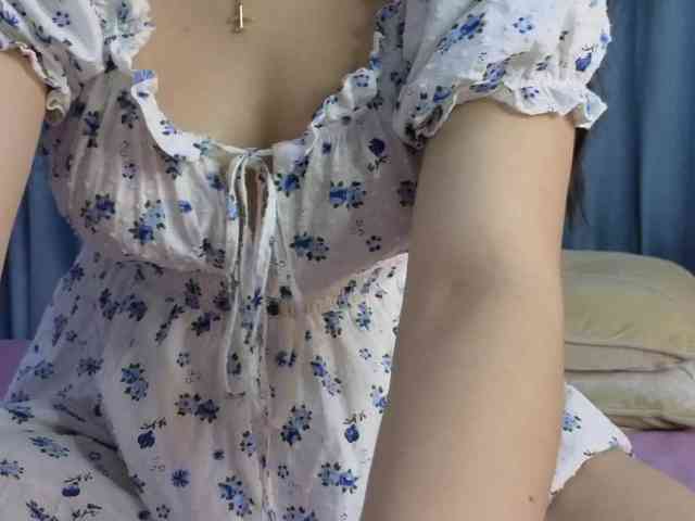 IlonaHolmes webcam