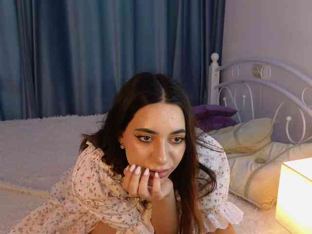 IlonaHolmes webcam