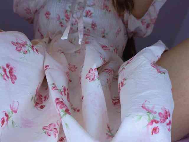 IlonaHolmes webcam