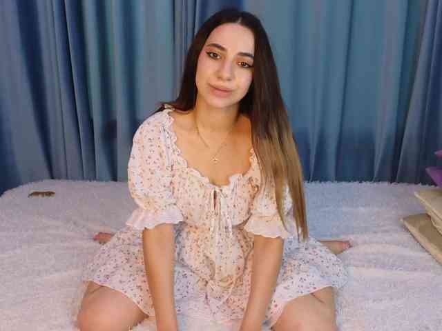 IlonaHolmes webcam
