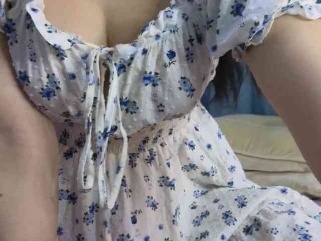 IlonaHolmes webcam