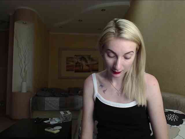 LunaLicksy webcam