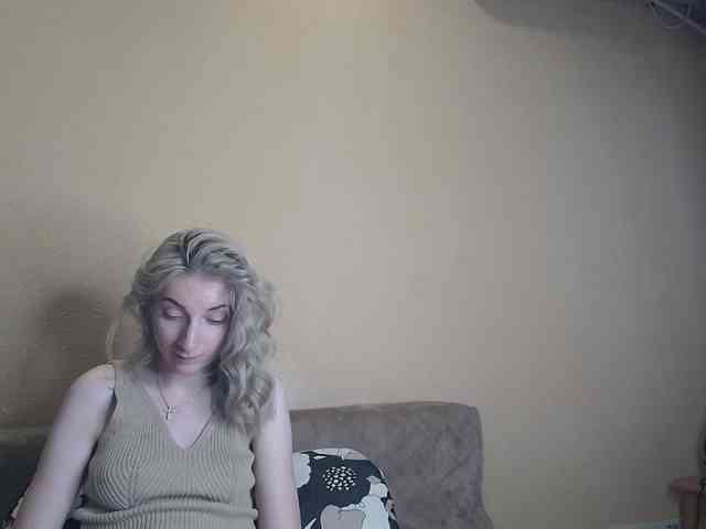 LunaLicksy webcam