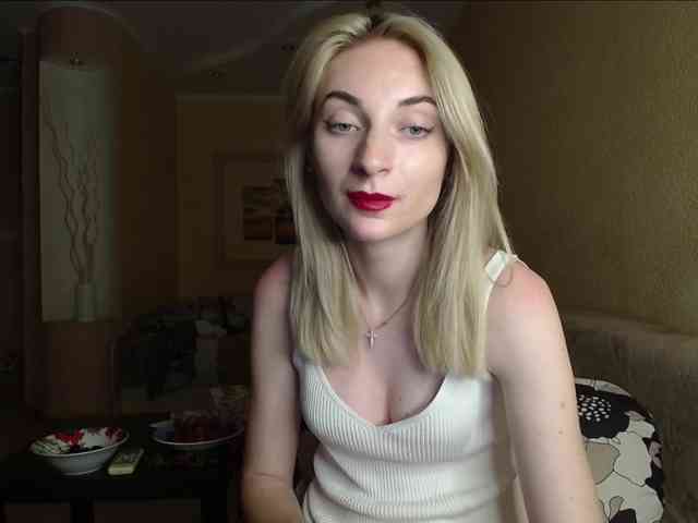 LunaLicksy webcam
