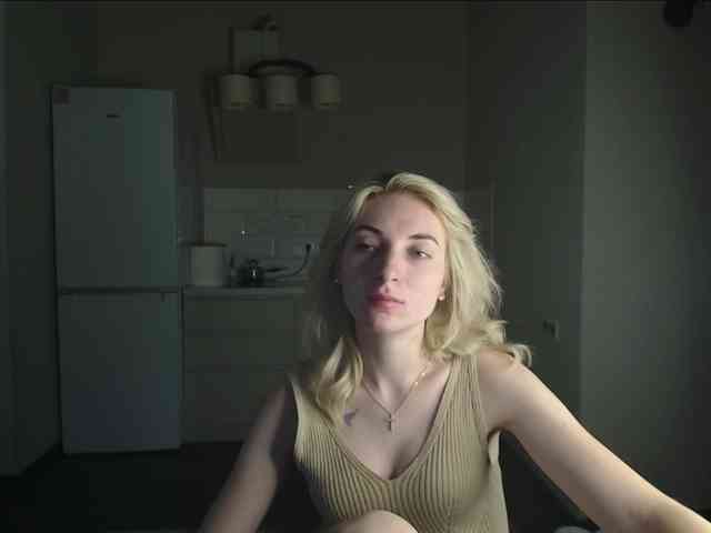 LunaLicksy webcam