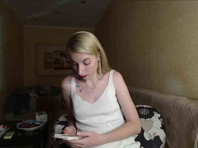 LunaLicksy webcam